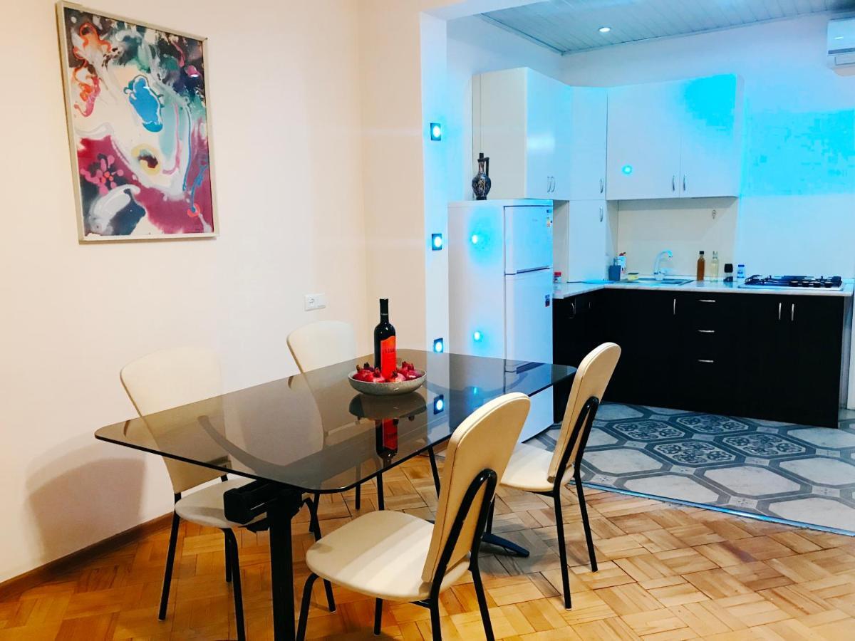 Apartment on Botanikuri Tbilisi Bagian luar foto
